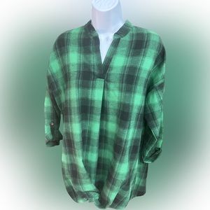 Acting Pro Green Plaid Women’s Top Size Medium with twisted waist knot